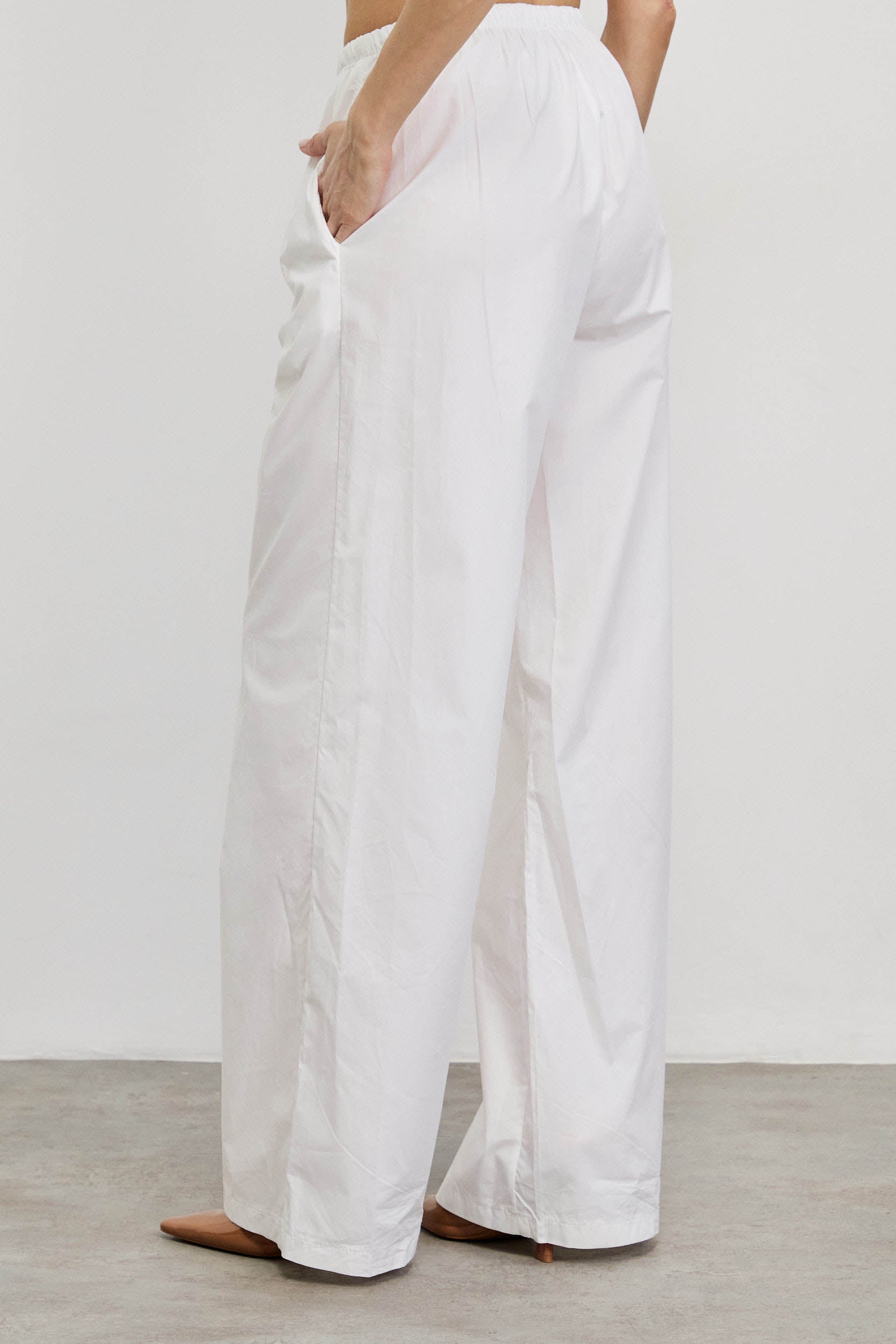 מכנסי כותנה לבן