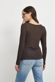 חולצת קשמיר תחרה וי חומה