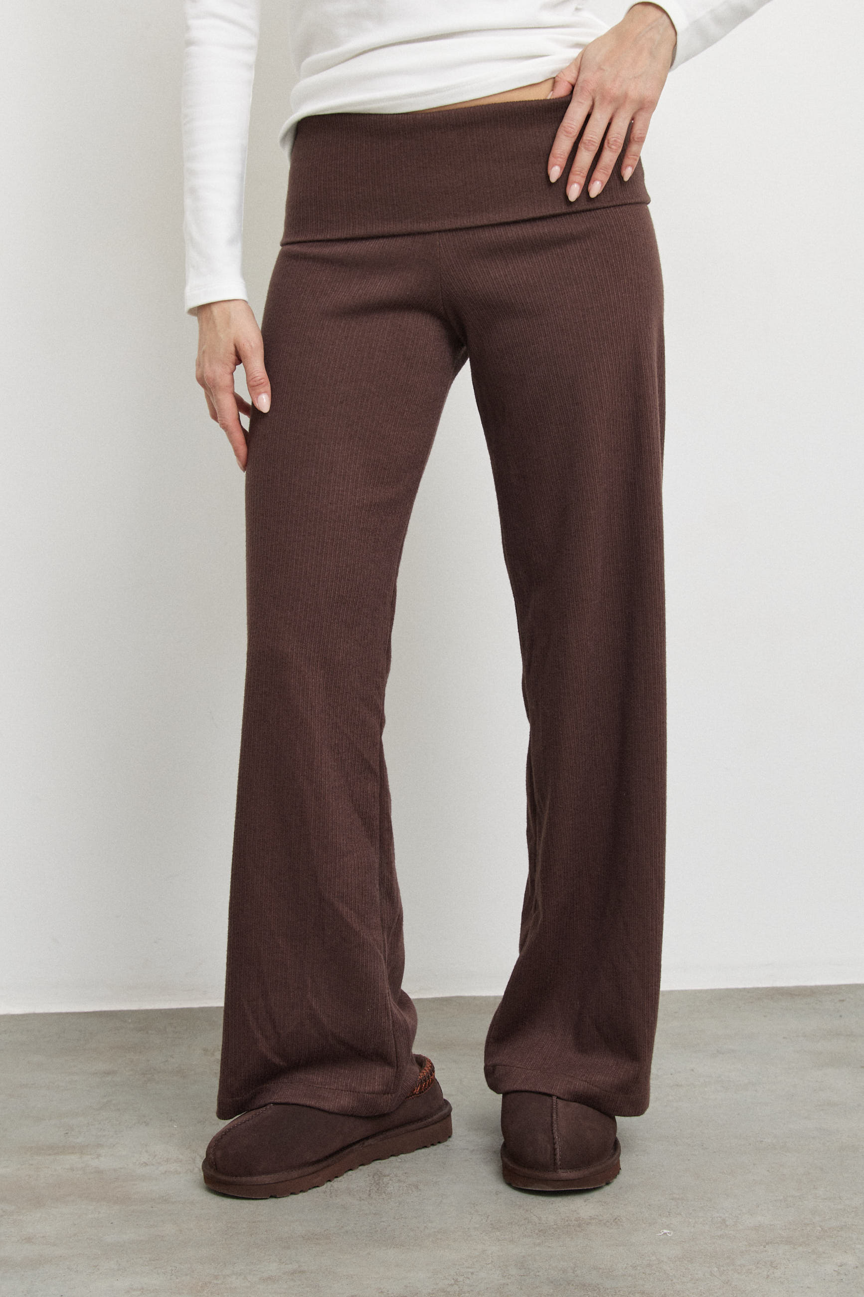 מכנסי ברנדי בד סריג דק חום