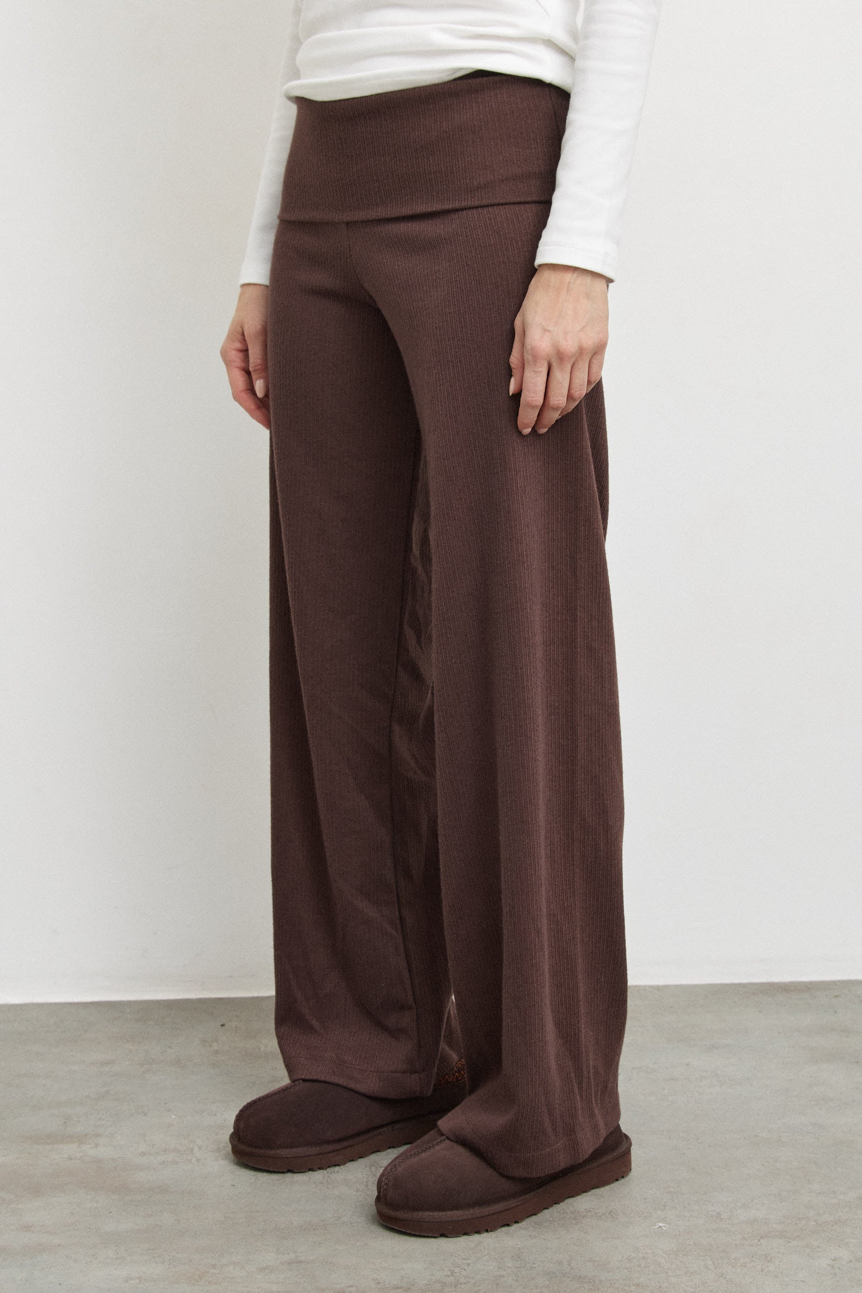 מכנסי ברנדי בד סריג דק חום