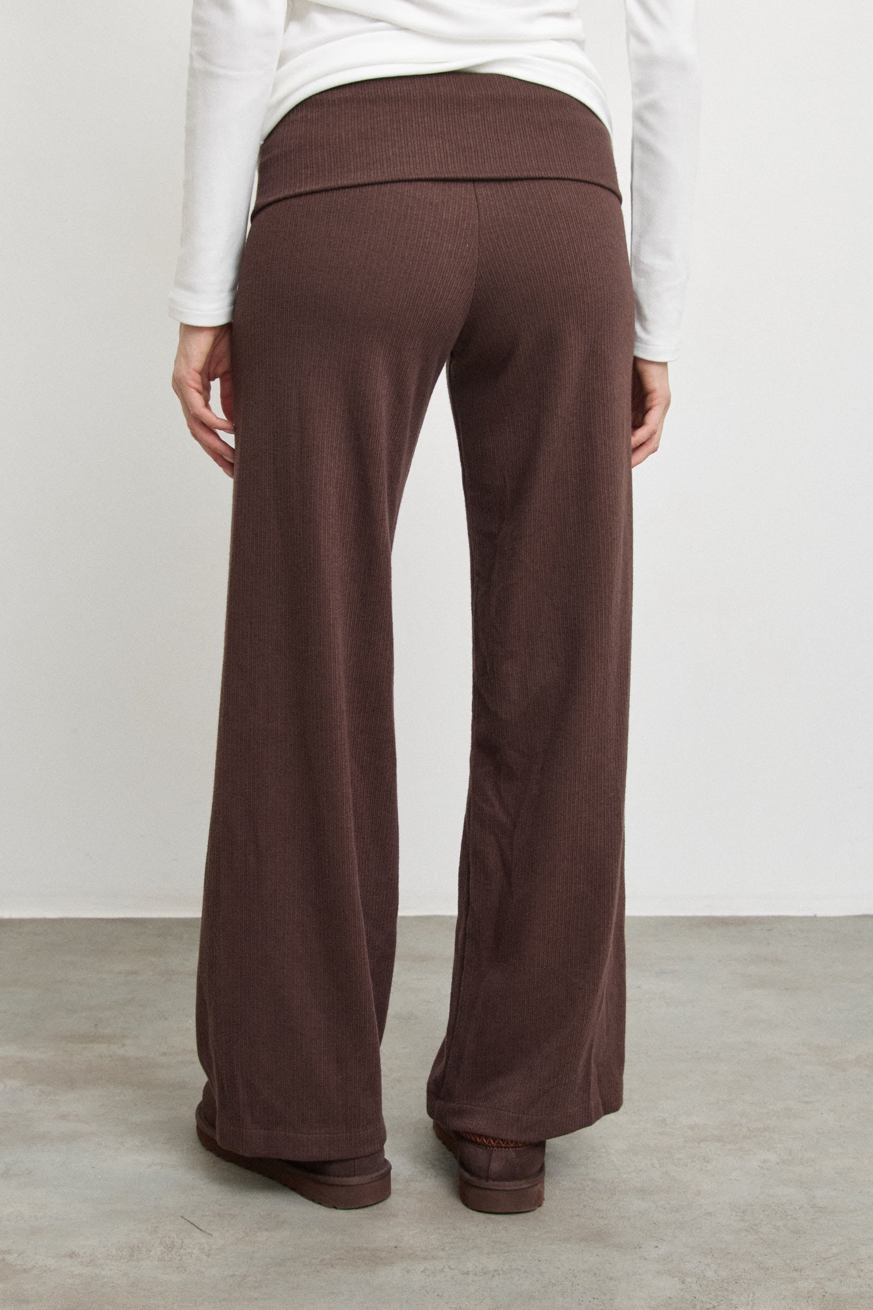 מכנסי ברנדי בד סריג דק חום