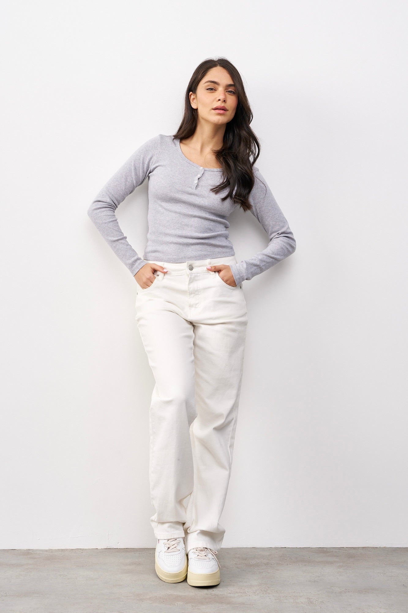 חולצת בייסיק מור אפור