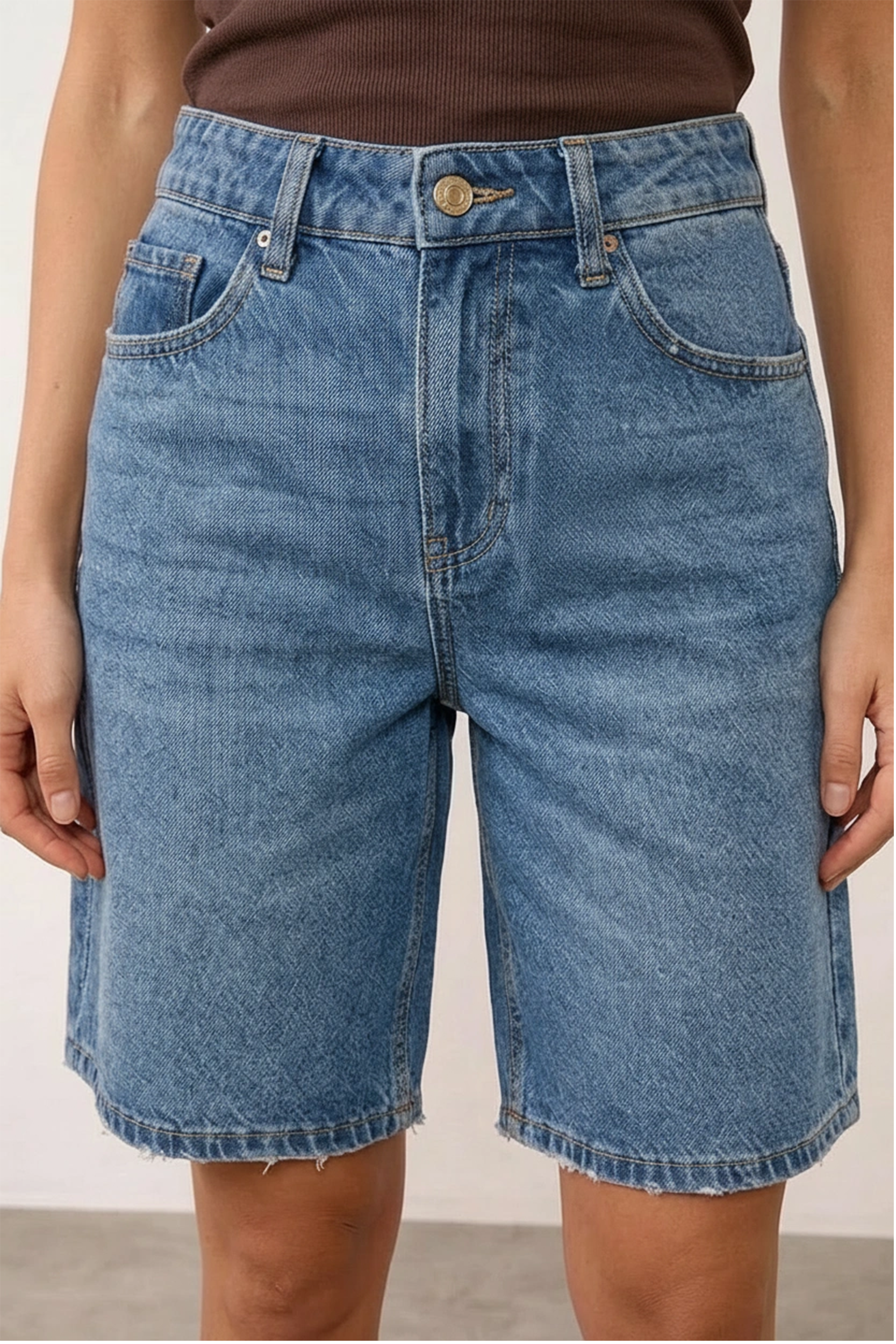 UTR ג׳ינס MOONSTONE MID WASH BLUE