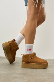 מגפוני UGG דגם קלאסיק אולטרה מיני CHE פלטפורם חום