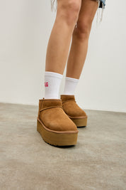 מגפוני UGG דגם קלאסיק אולטרה מיני CHE פלטפורם חום