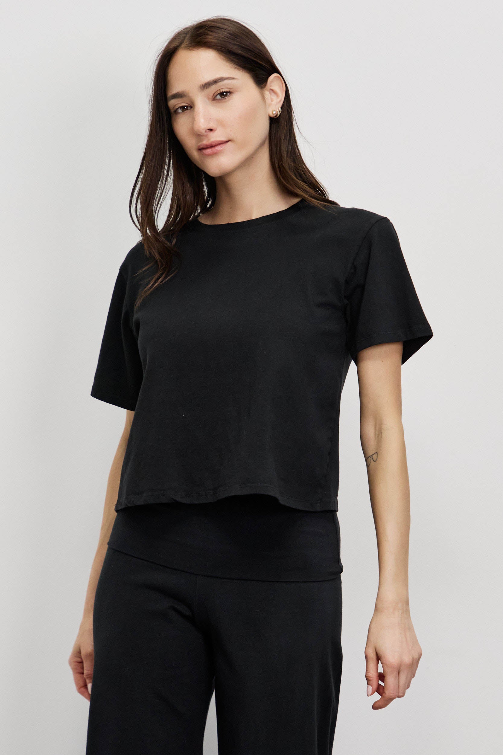 טישירט בייסיק ברנדי שחור