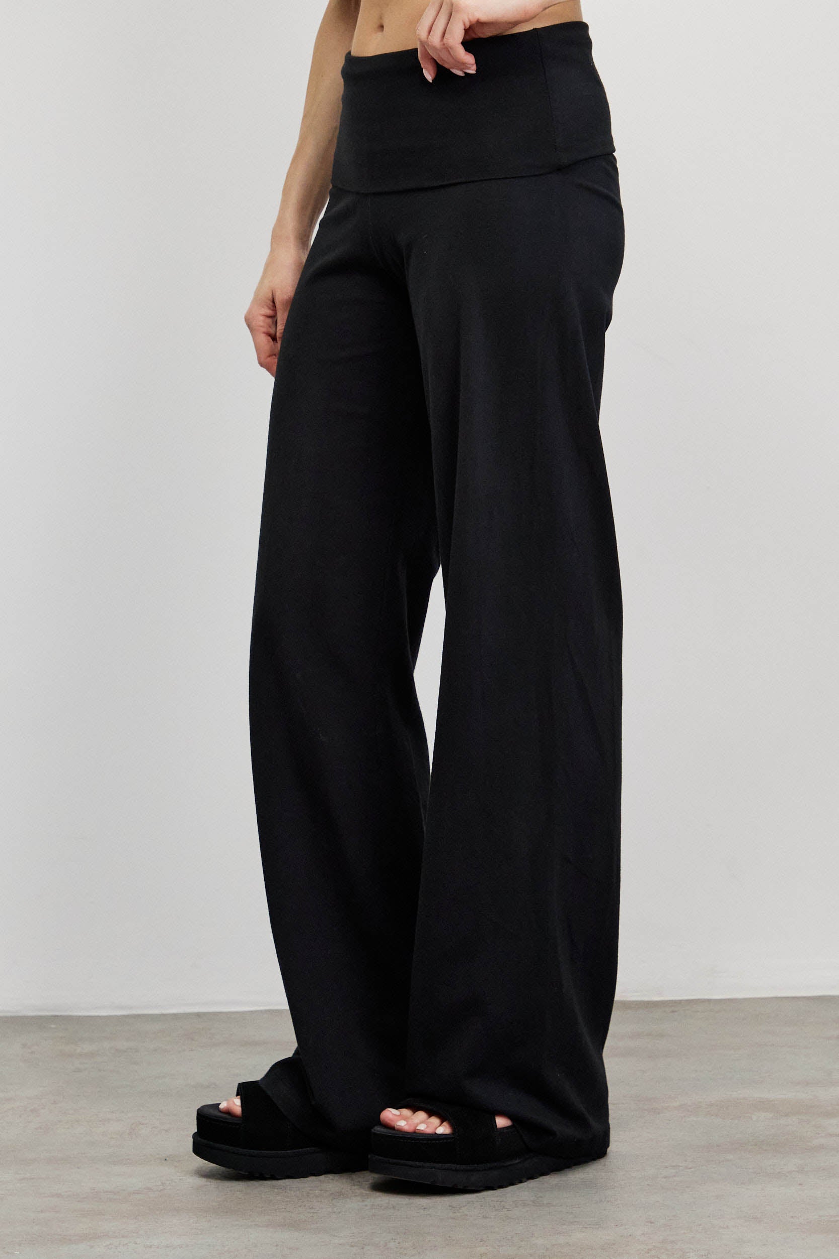 מכנסי ברנדי שחור