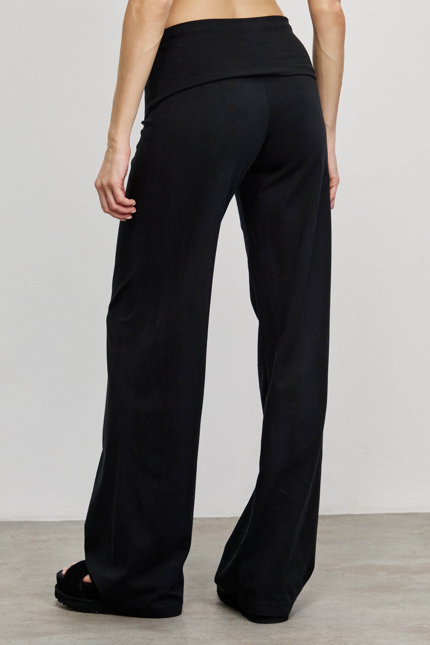 מכנסי ברנדי שחור