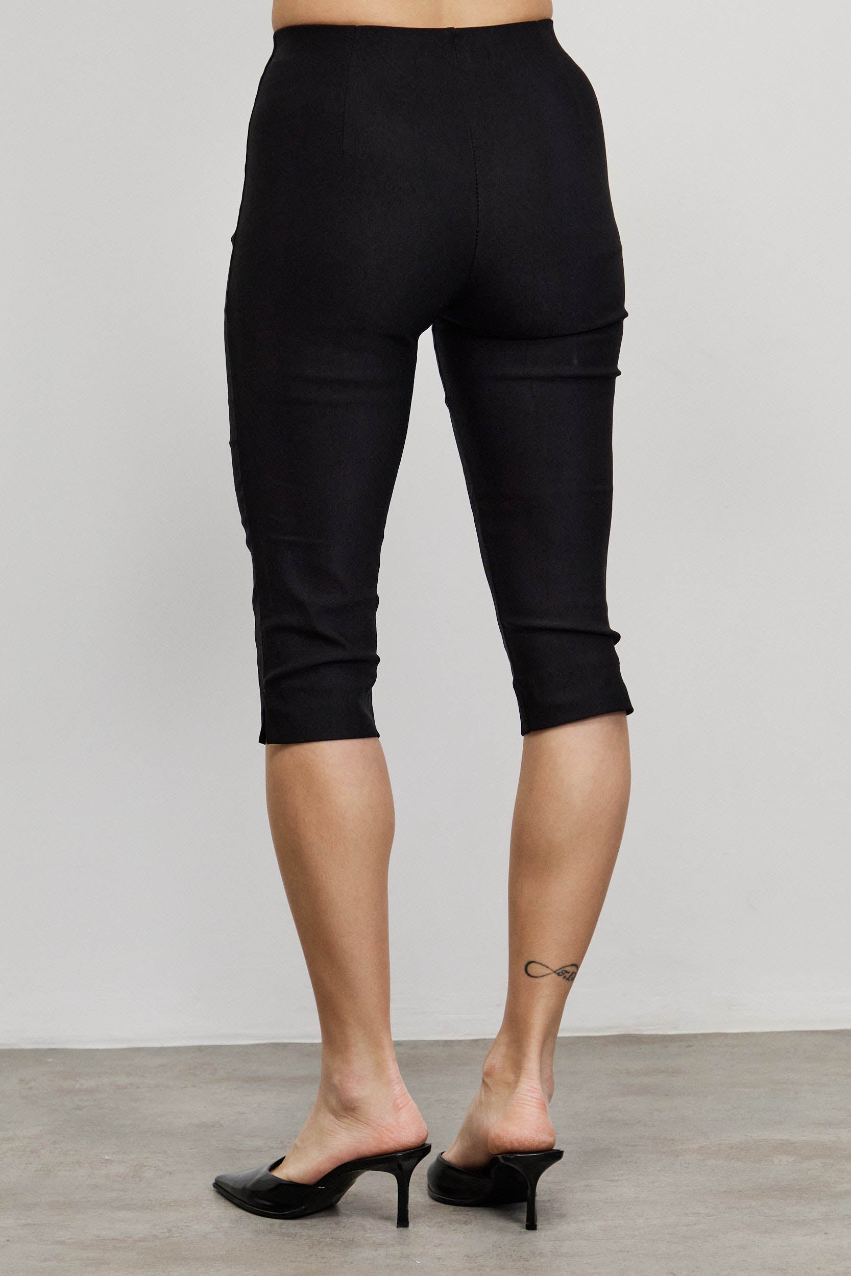 טייץ מחטב לוקה שחור