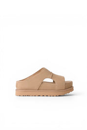 כפכפי UGG GOLDENSTAR HI CUT OUT סנד