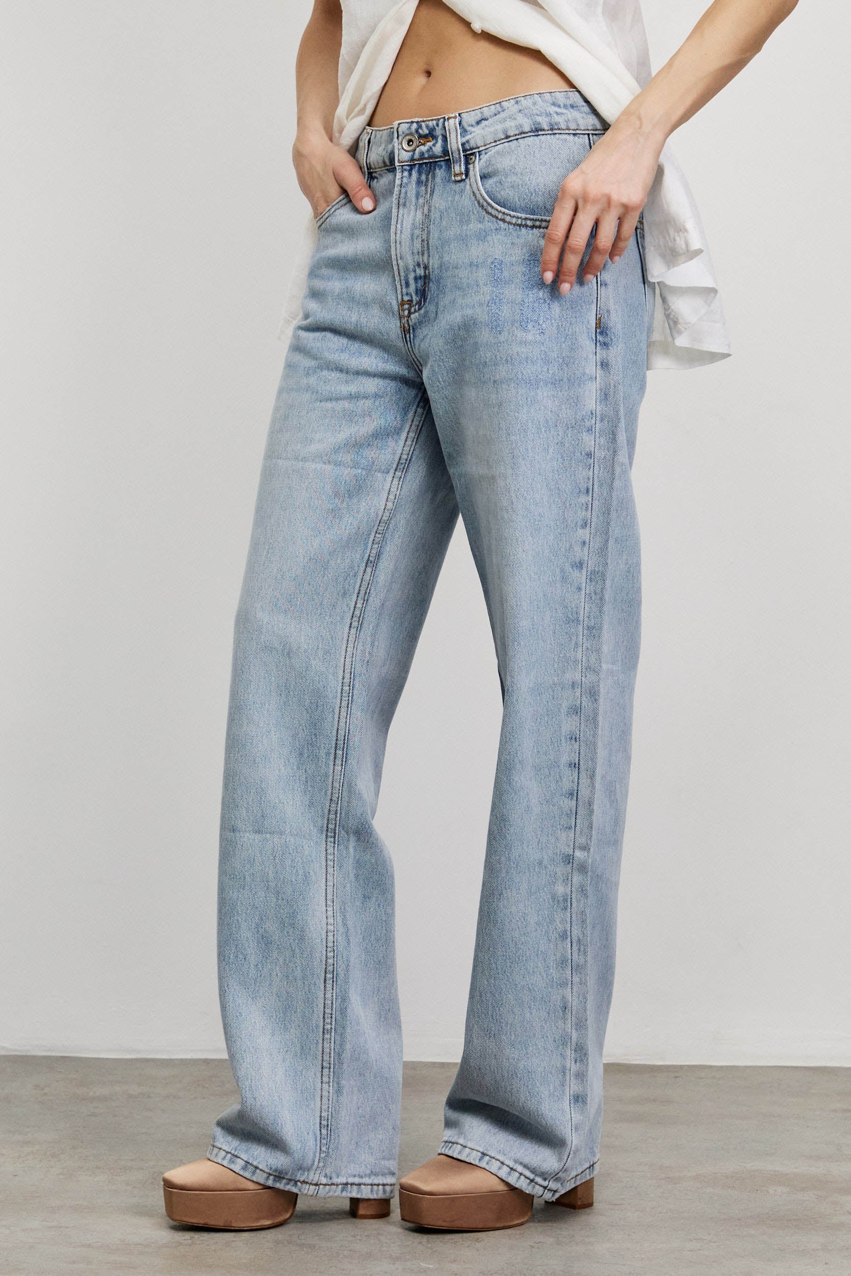 UTR ג'ינס JADE LIGHT BLUE