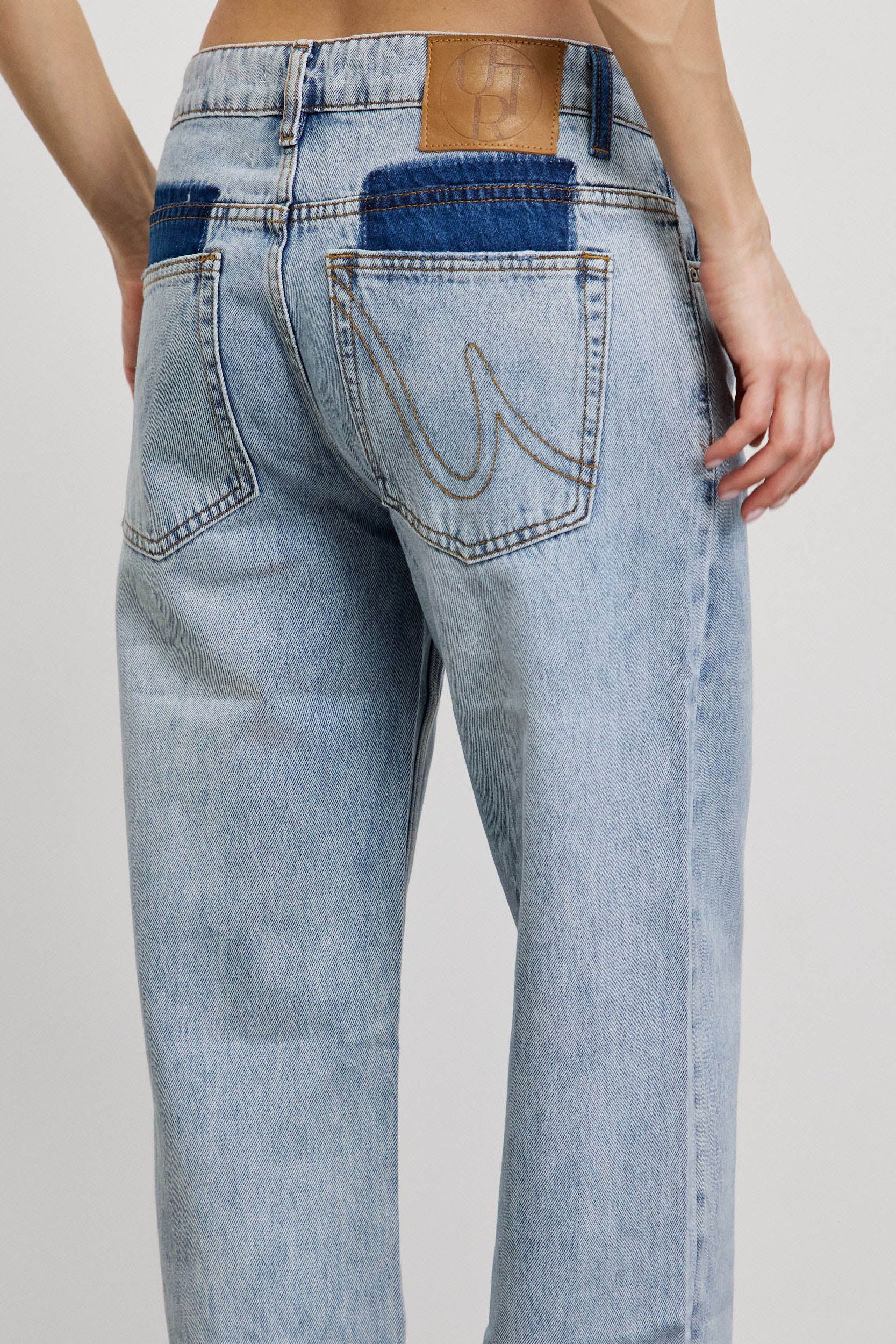 UTR ג'ינס JADE LIGHT BLUE