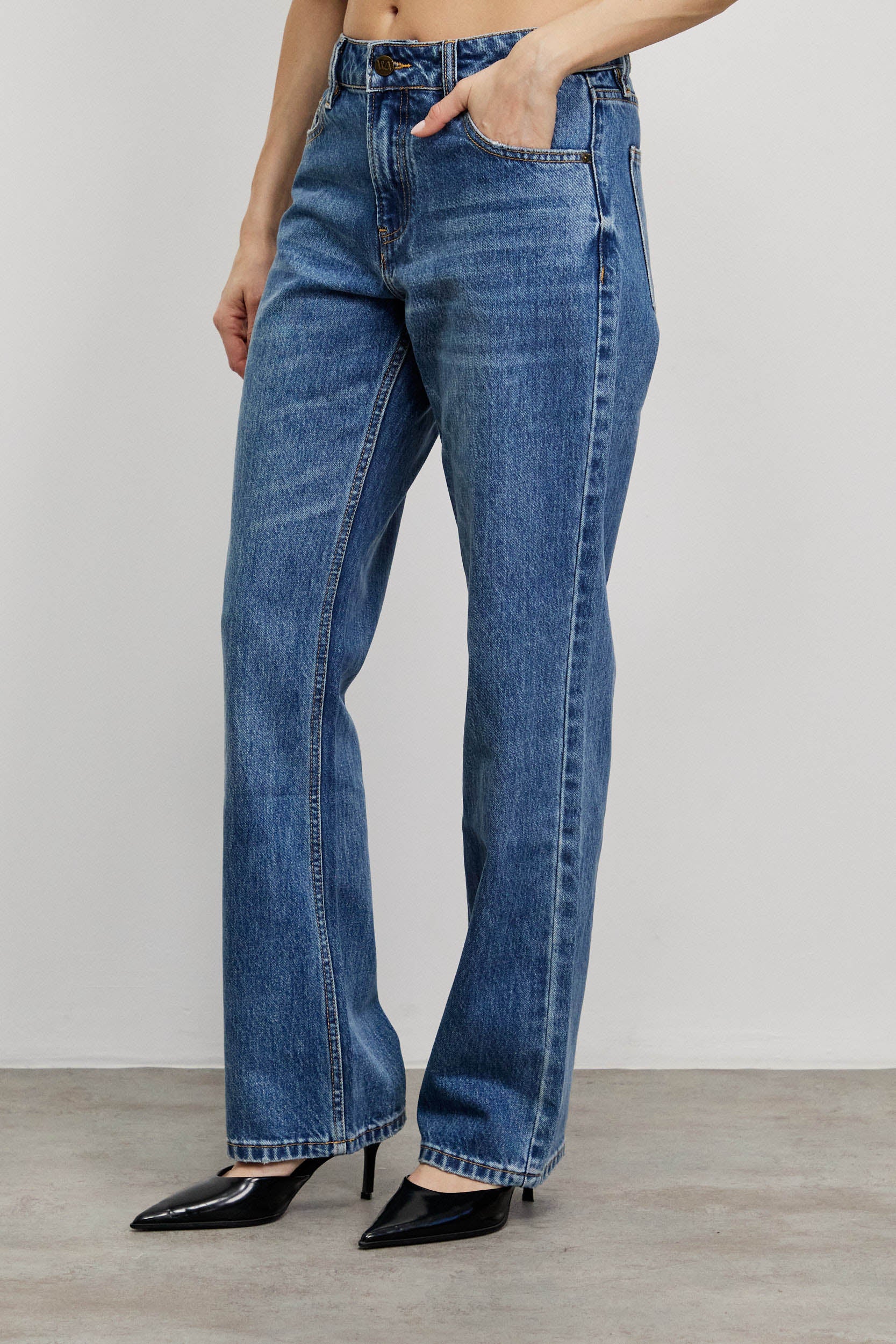 UTR ג'ינס VERONA MID WASH BLUE