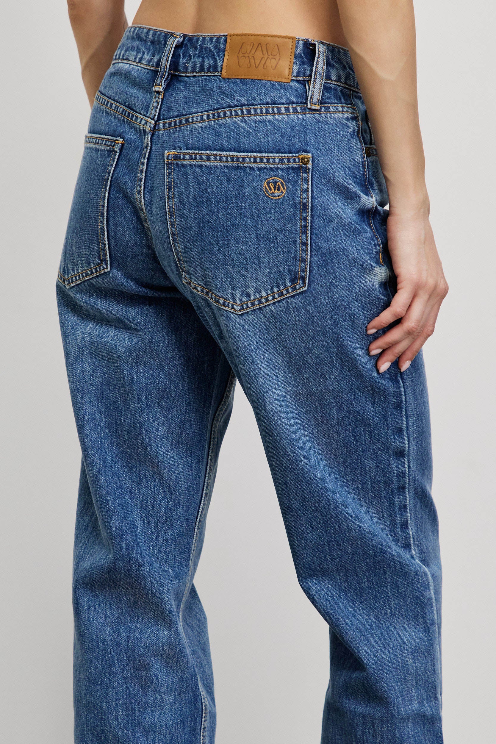 UTR ג'ינס VERONA MID WASH BLUE