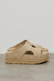 כפכפי UGG GOLDENSTAR HI CUT OUT סנד