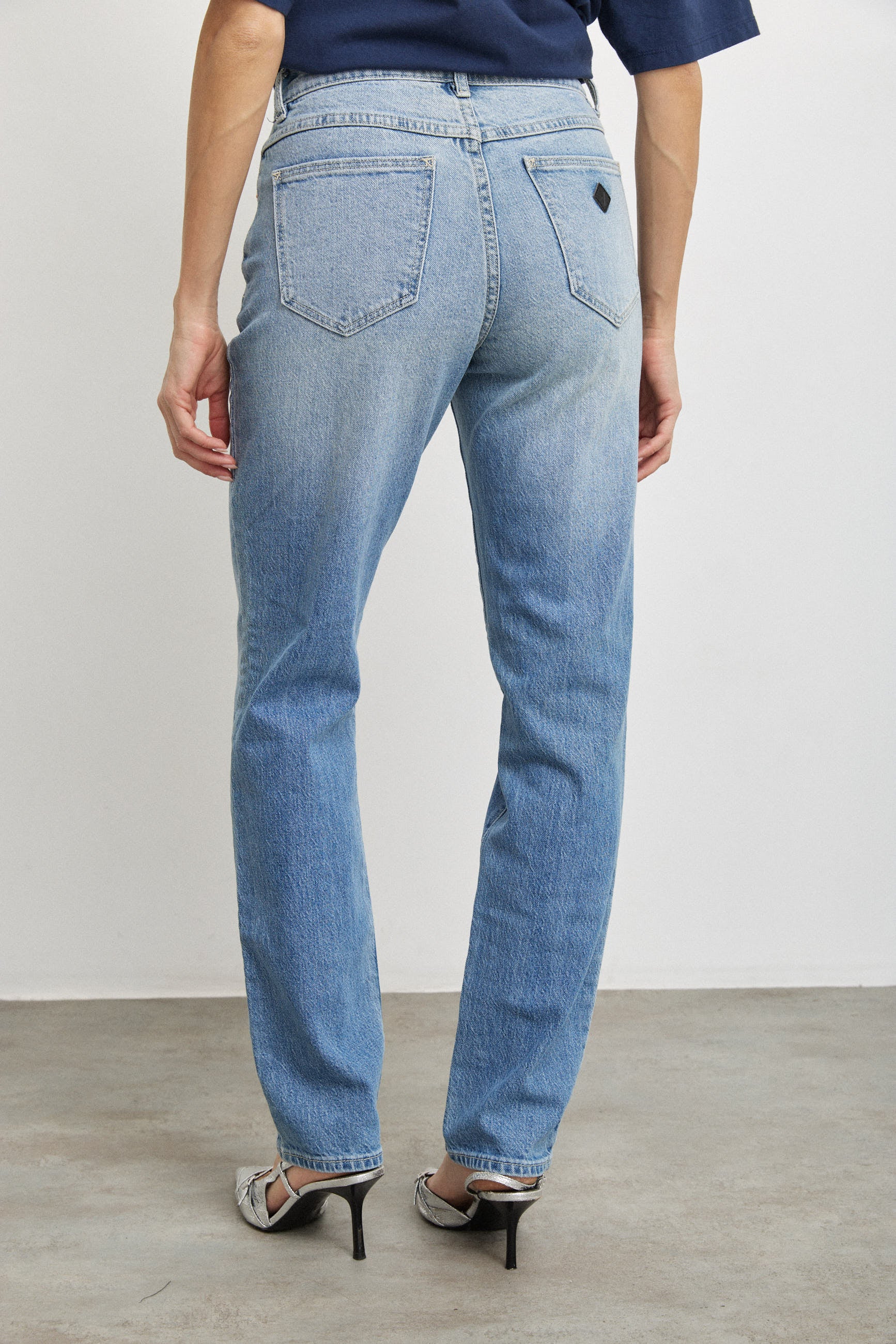 ABRAND ג׳ינס STOVEPIPE C 95 LEO