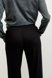 מכנסי טרנינג סריג שחור