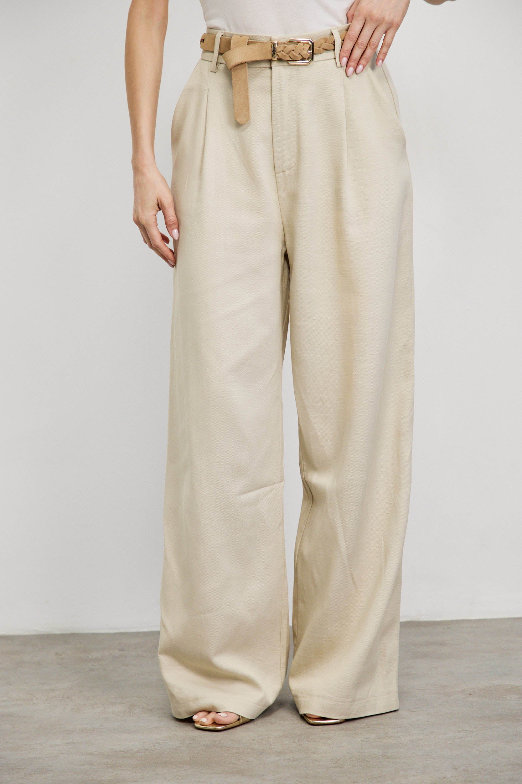 מכנסיים מחויטים ג'וליה בז