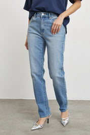 ABRAND ג׳ינס STOVEPIPE C 95 LEO