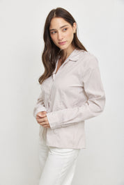 חולצה מכופתרת פסים בז