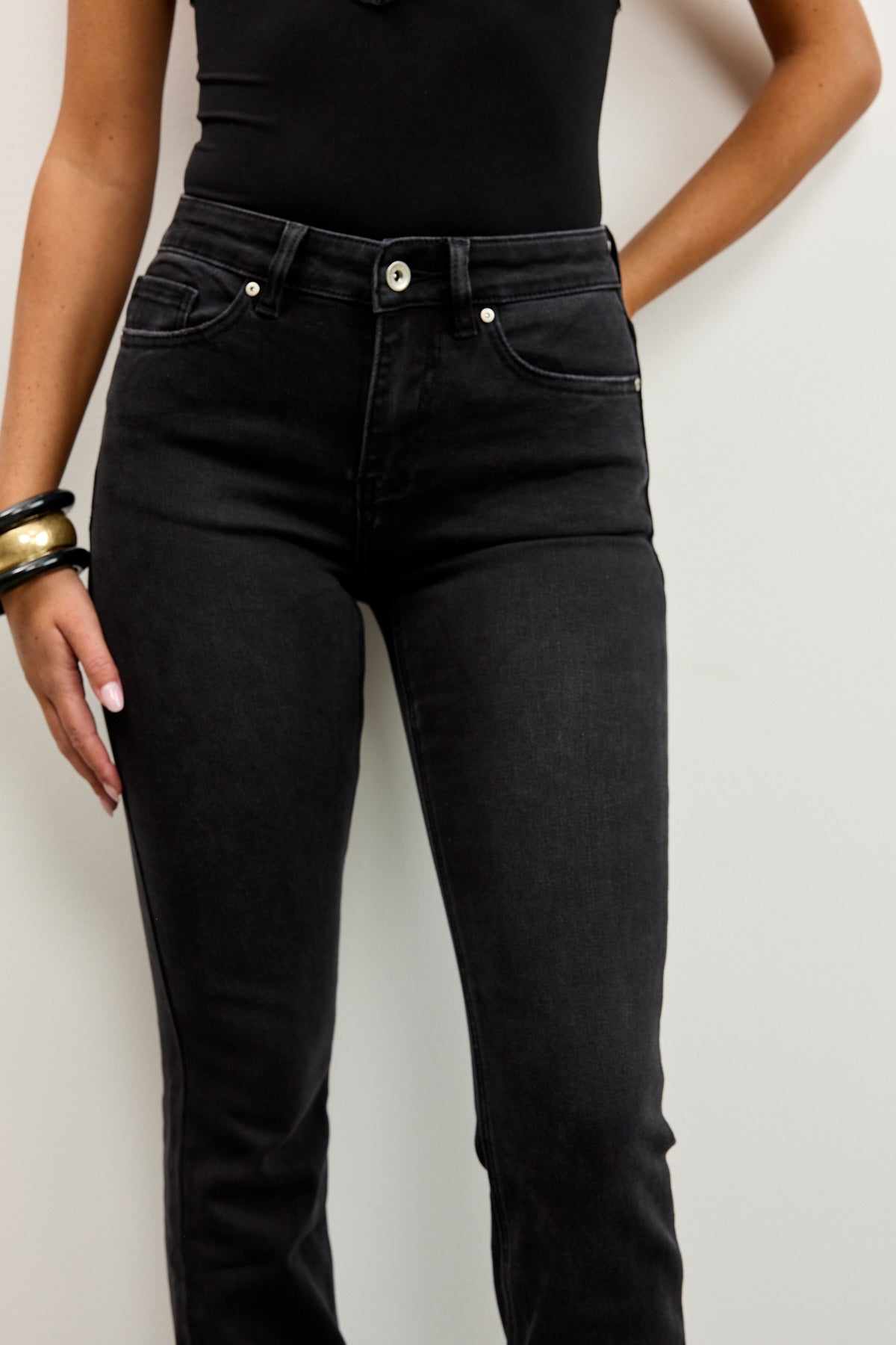 UTR ג׳ינס CORUNDUM NIGHT BLACK