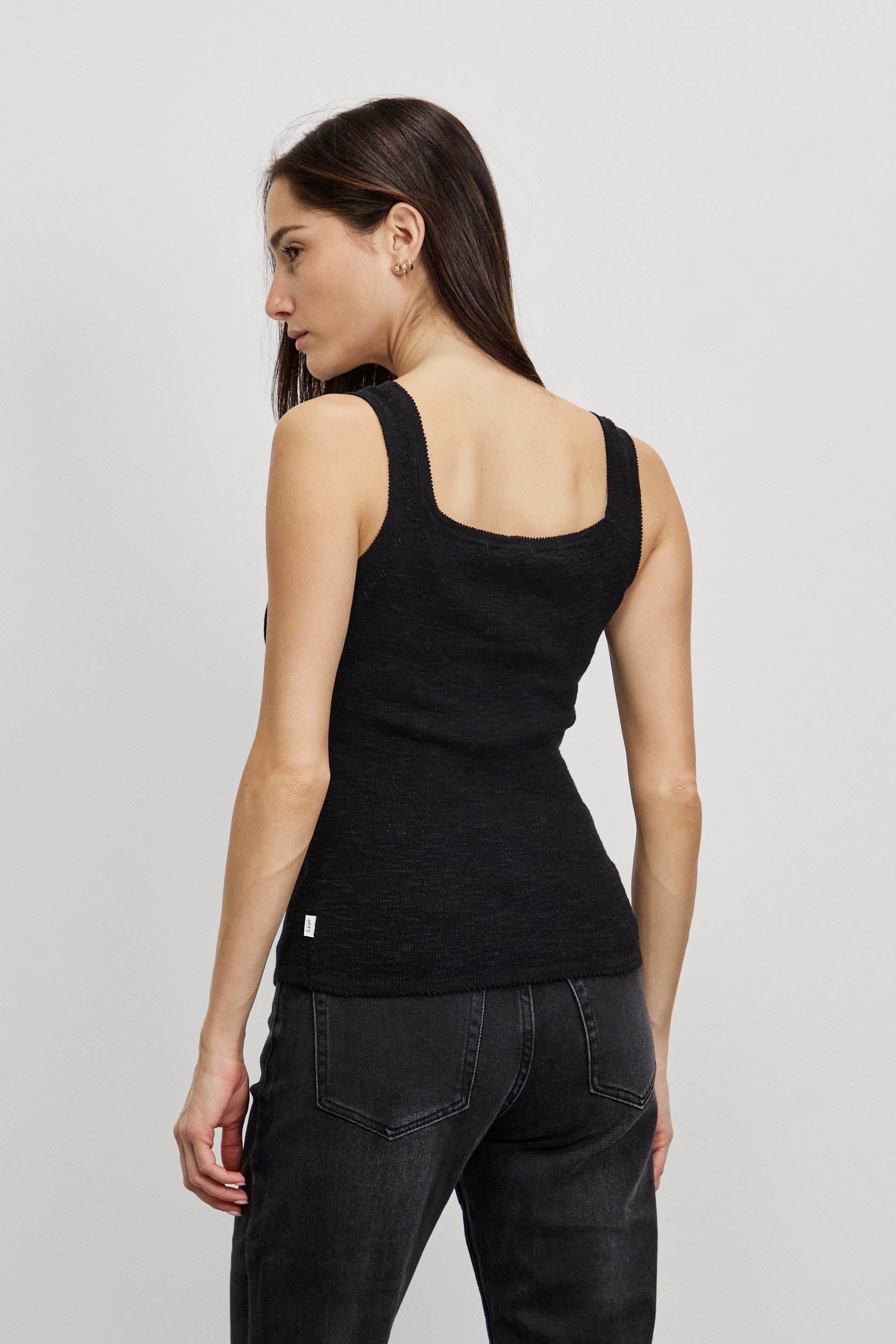 גופיית LEE KNITTERS TANK BLACK