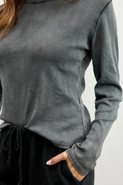 חולצת בייסיק ניקי בלה אפור כהה