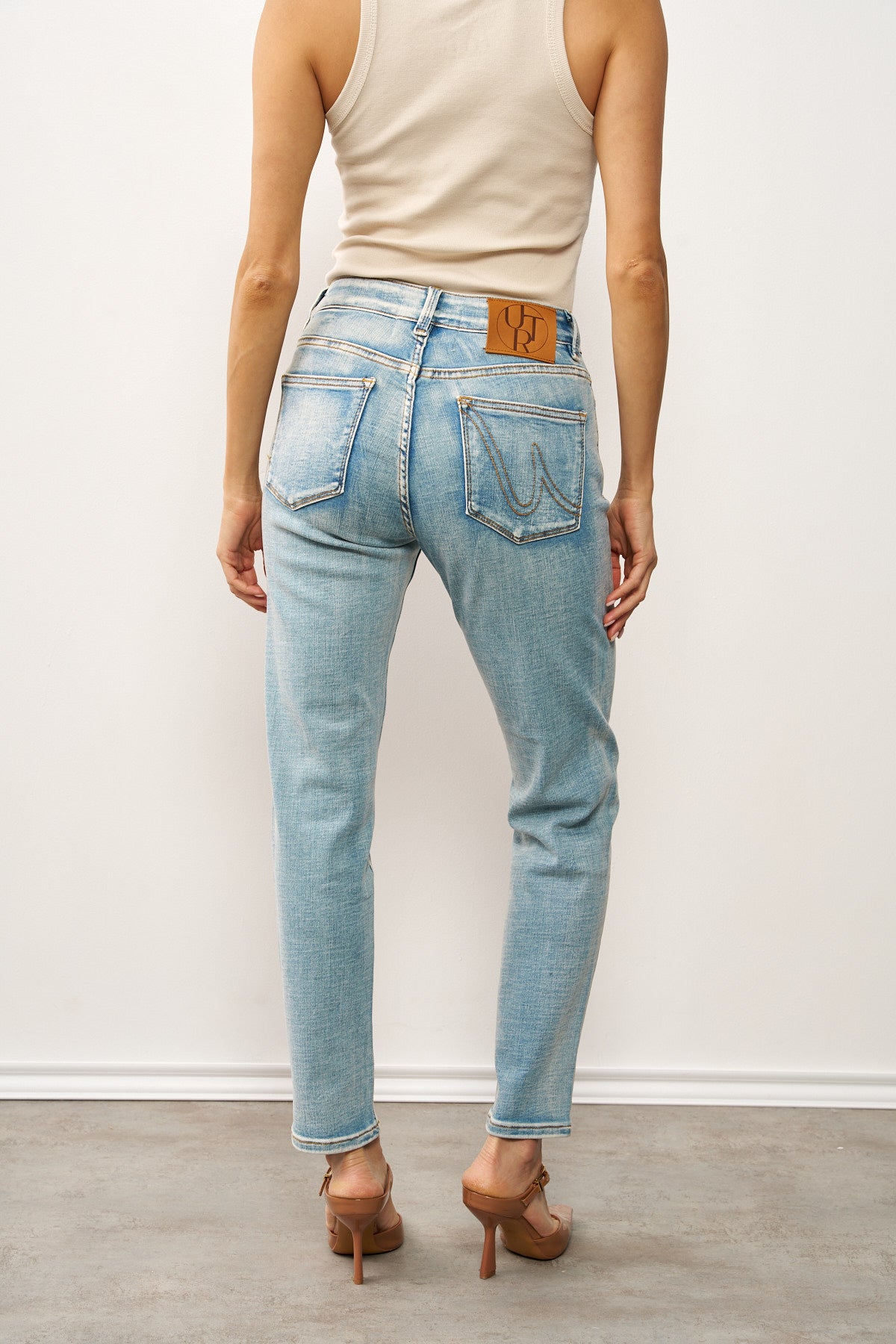 UTR ג׳ינס OBSIDIAN SKY BLUE