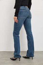 UTR ג׳ינס CORUNDUM MID WASH BLUE