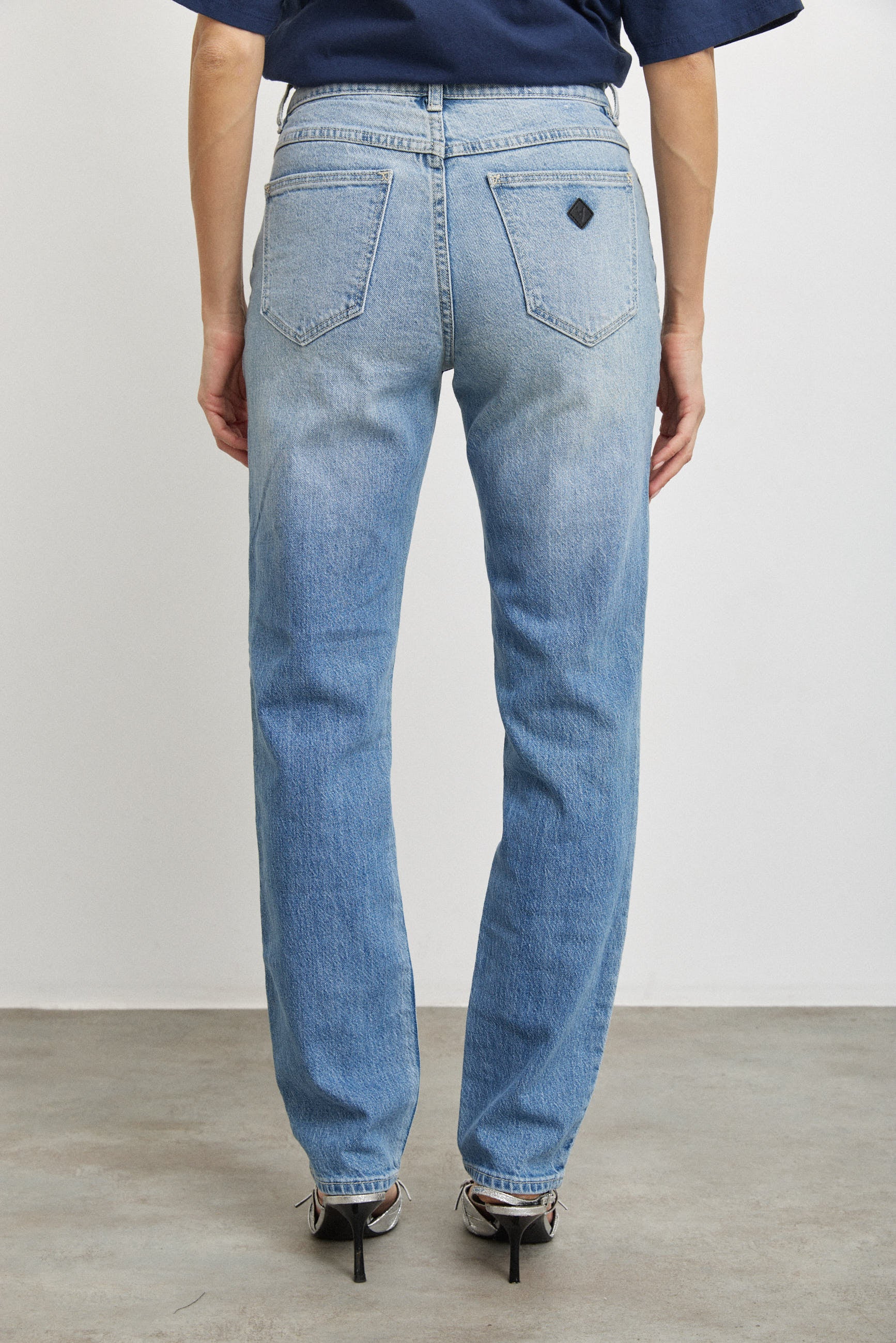 ABRAND ג׳ינס STOVEPIPE C 95 LEO