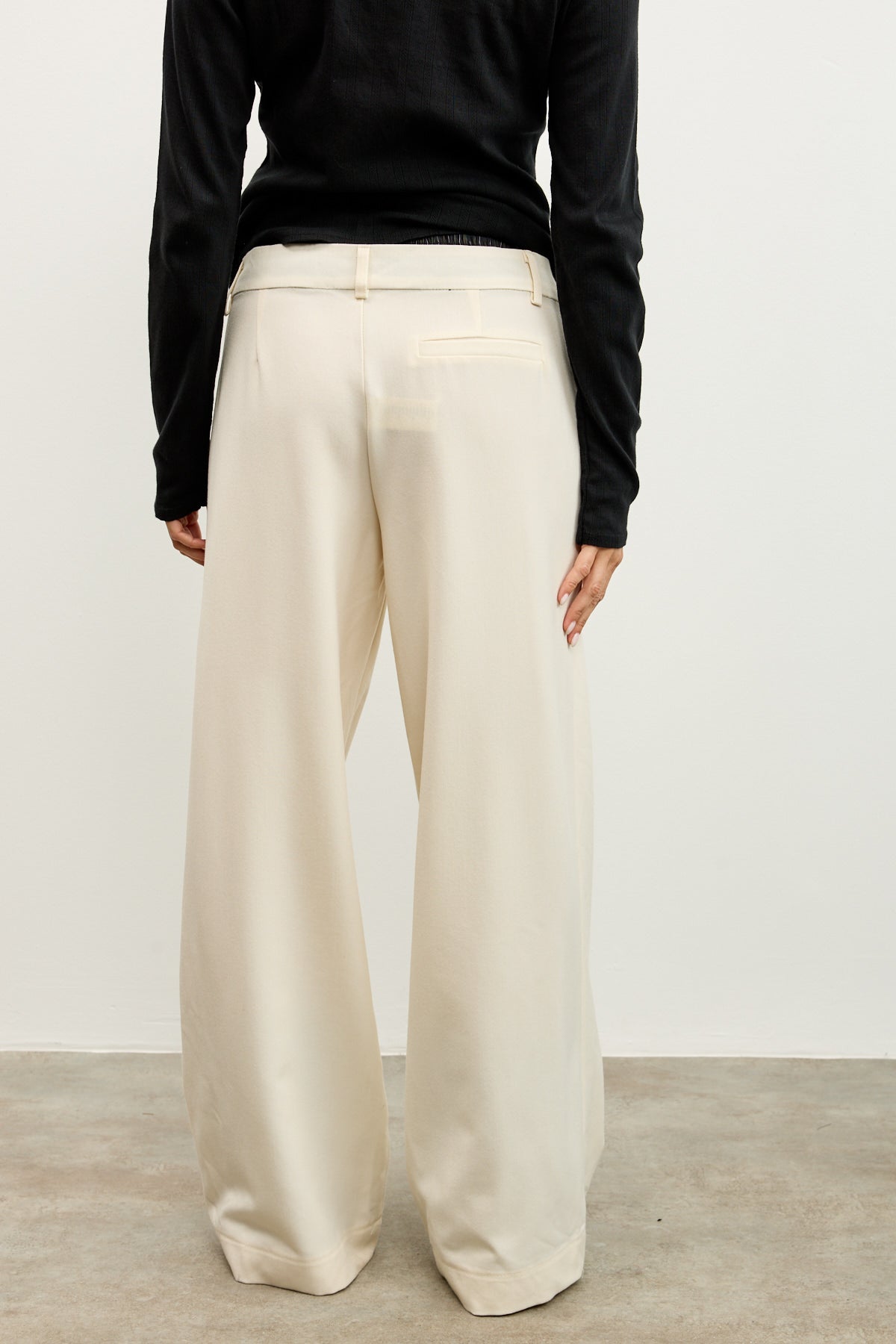 מכנס לומינה מחויט בוקסר בז