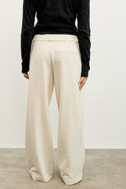 מכנס לומינה מחויט בוקסר בז