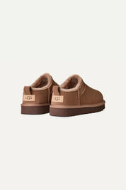UGG CHE קלאסיק מיקרו חום