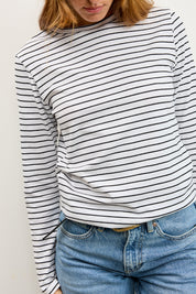 חולצת ניקי פסים שחור