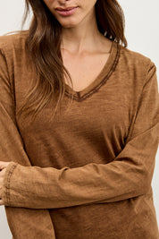 חולצת אלכס V שרוול ארוך חום