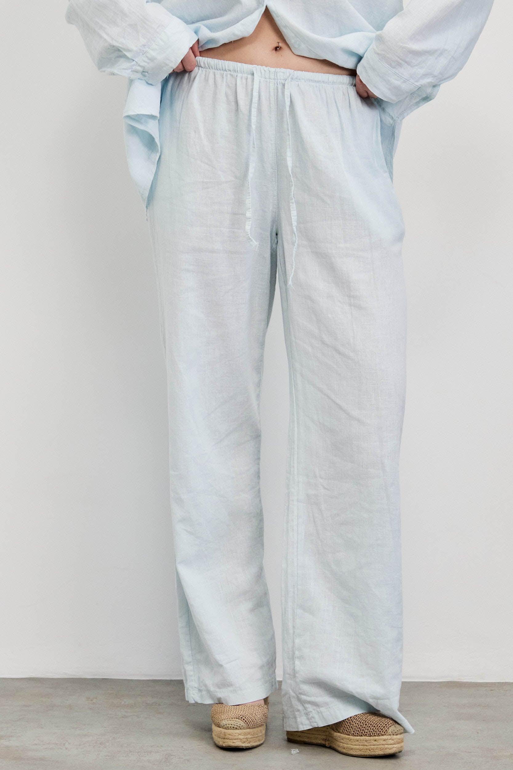 מכנסי פשתן תכלת