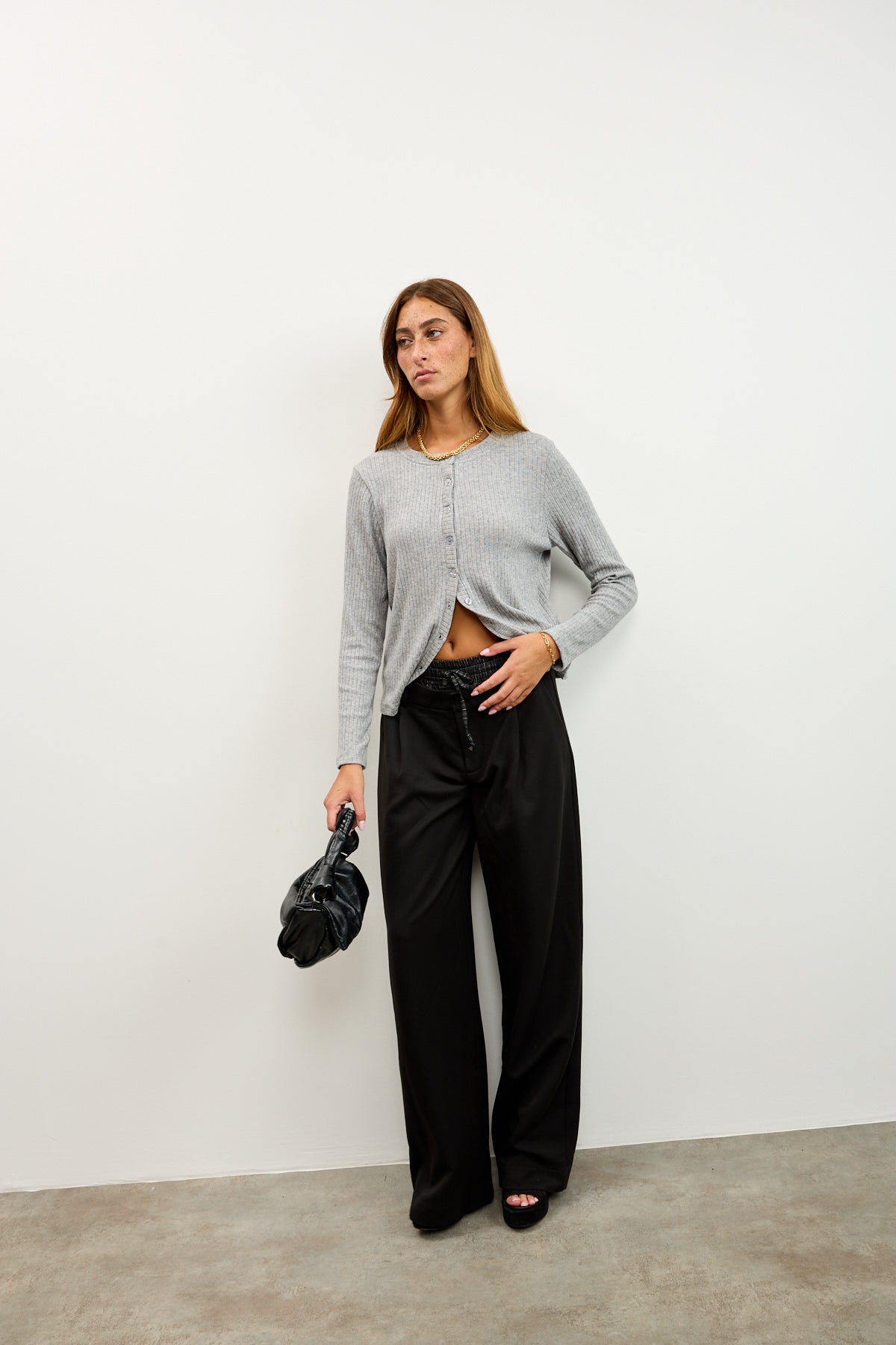 מכנס לומינה מחויט בוקסר שחור