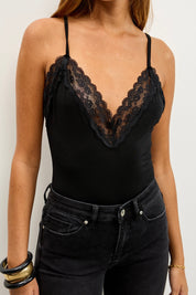 בגד גוף תחרה שחור