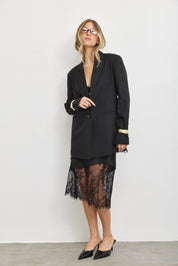 חצאית מידי בשילוב תחרה שחורה