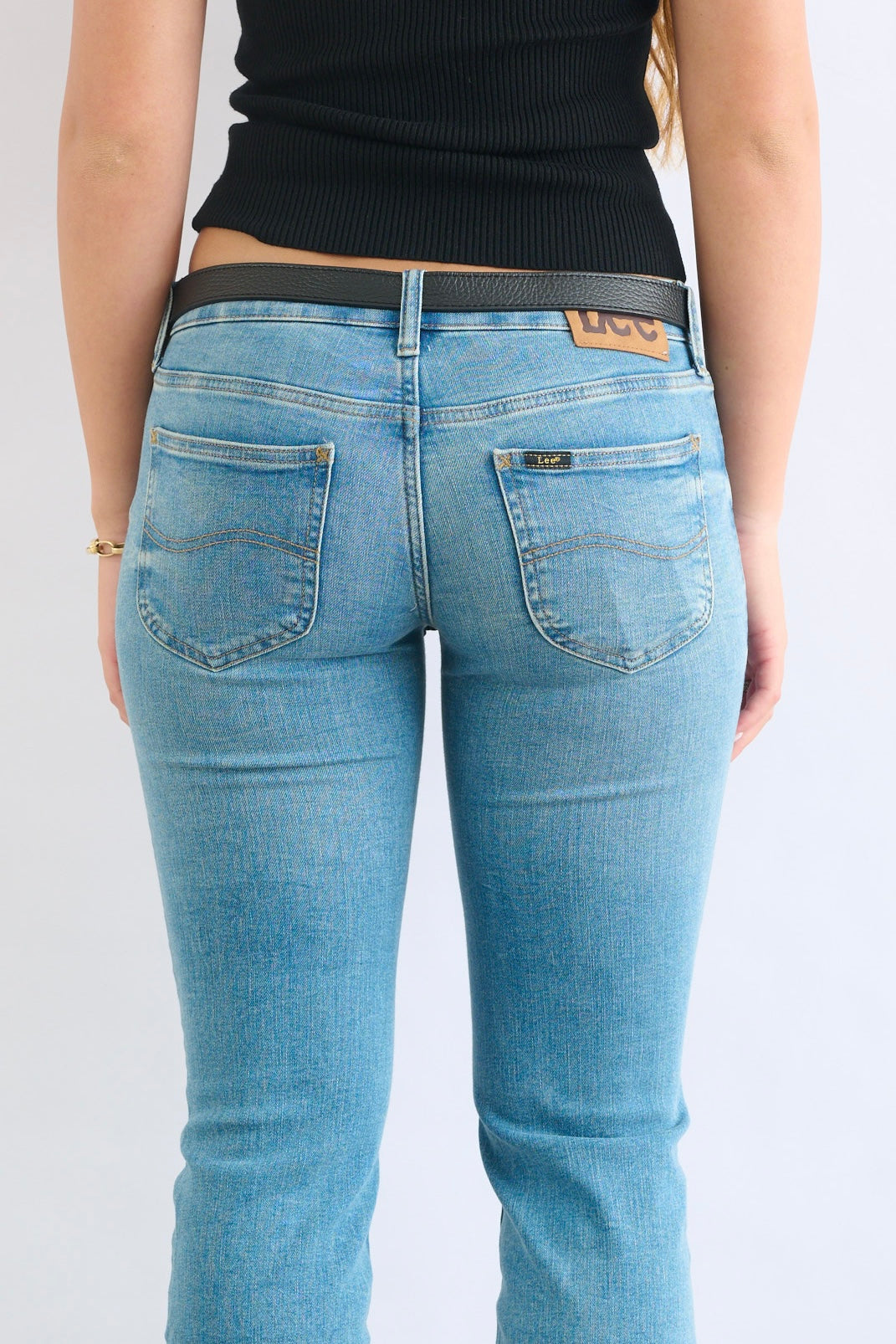 חגורת עור קלאסית שחורה