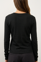 חולצת בייסיק וי בלה שחור