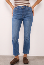 UTR ג'ינס ZIRCON MID WASH