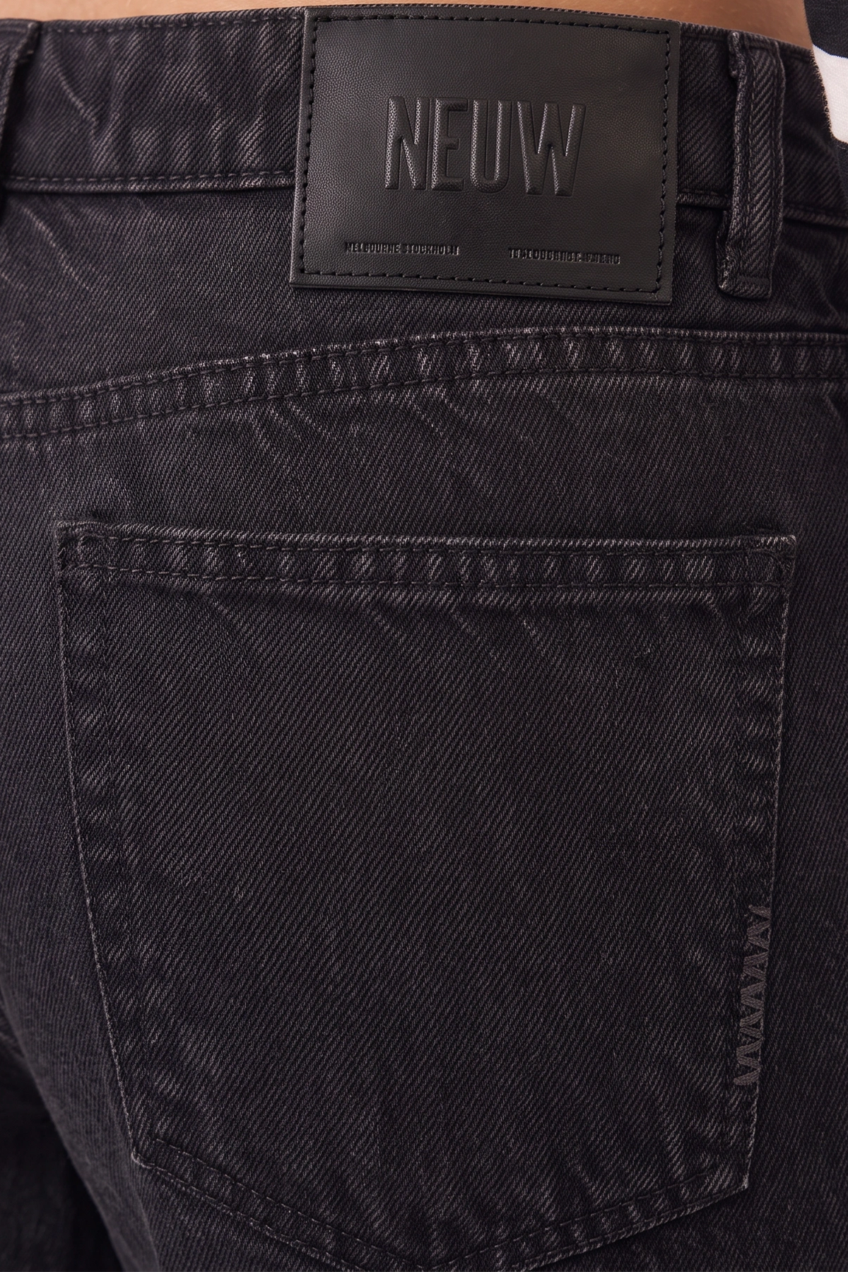 NEUW ג׳ינס MILLA WIDE BLACKOUT