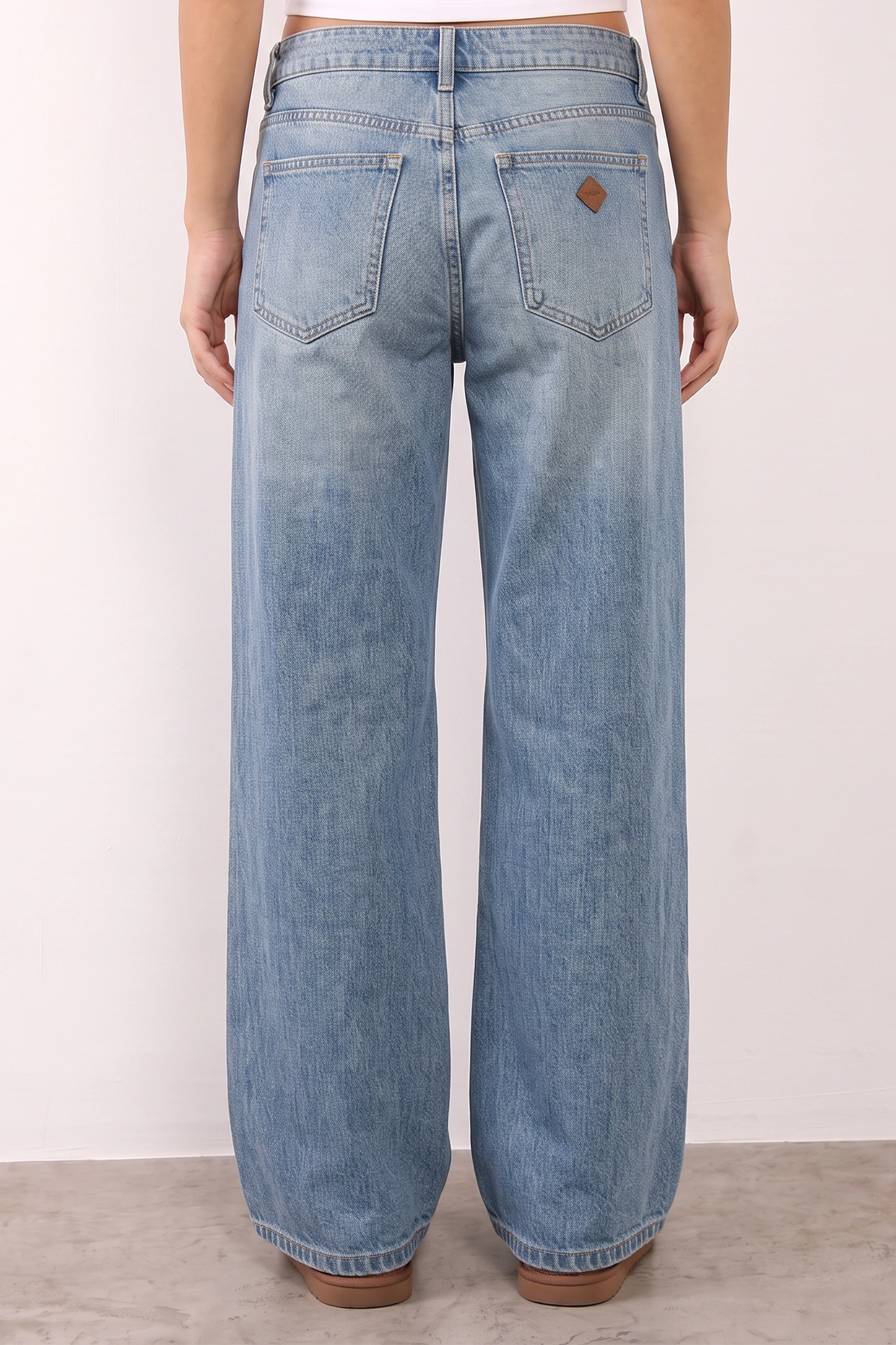 ABRAND ג׳ינס 00 SUPER LOW & WIDE CASSIDY RECYCLED