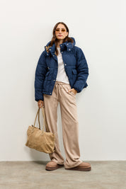 חולצת ניקי פסים בז