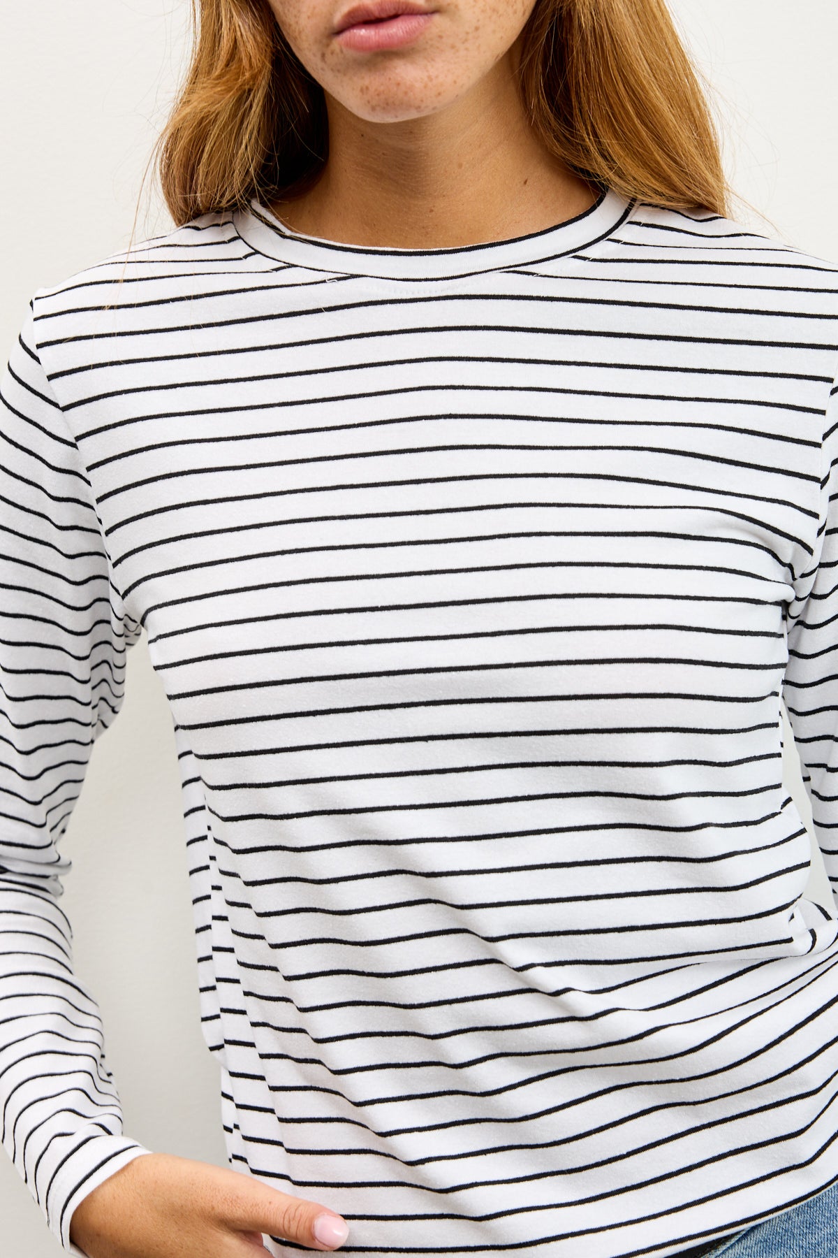 חולצת ניקי פסים שחור