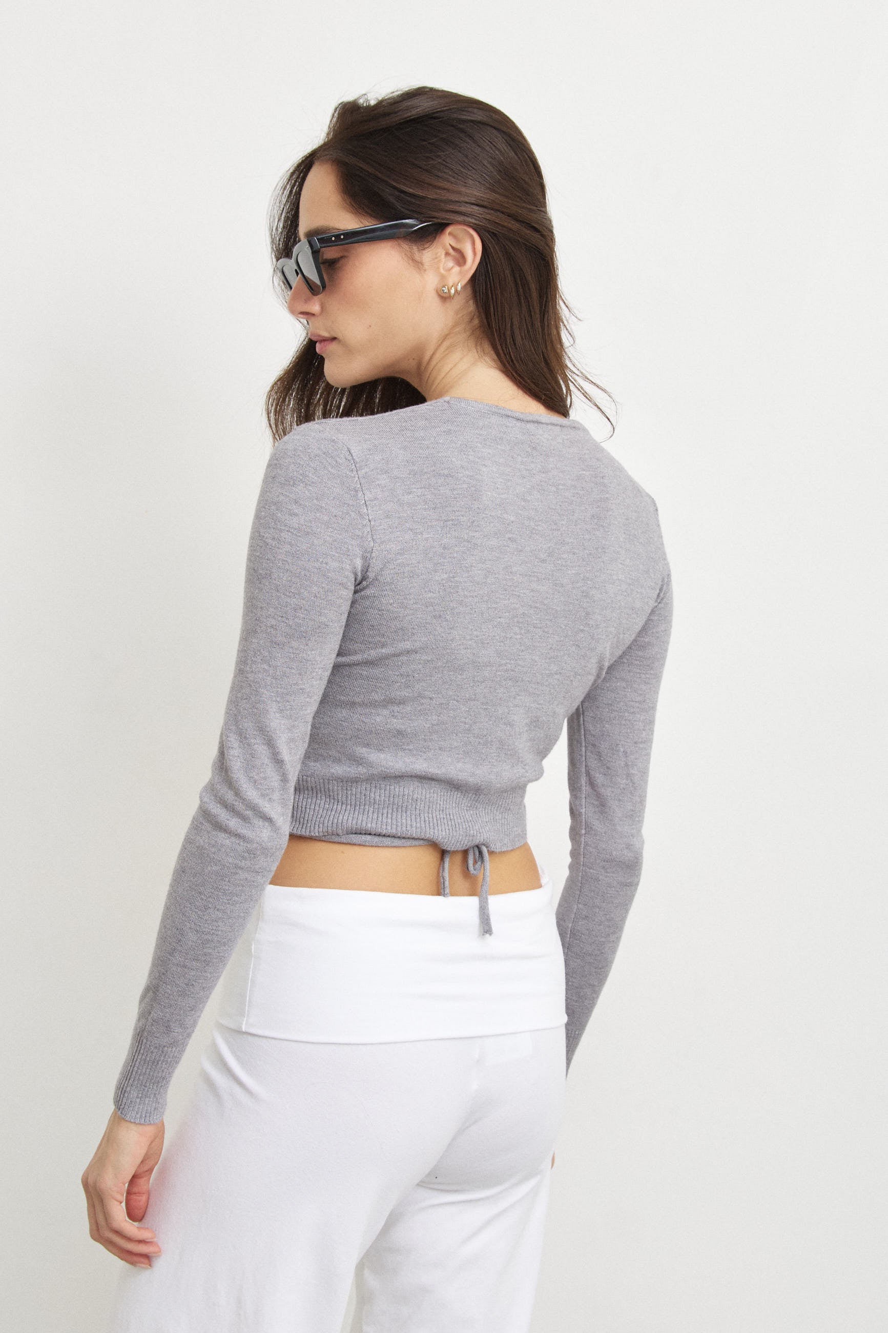 עליונית מעטפה סריג אפורה