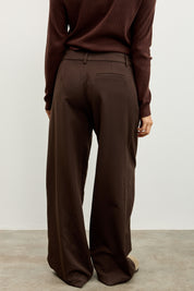 מכנס לומינה מחויט בוקסר חום