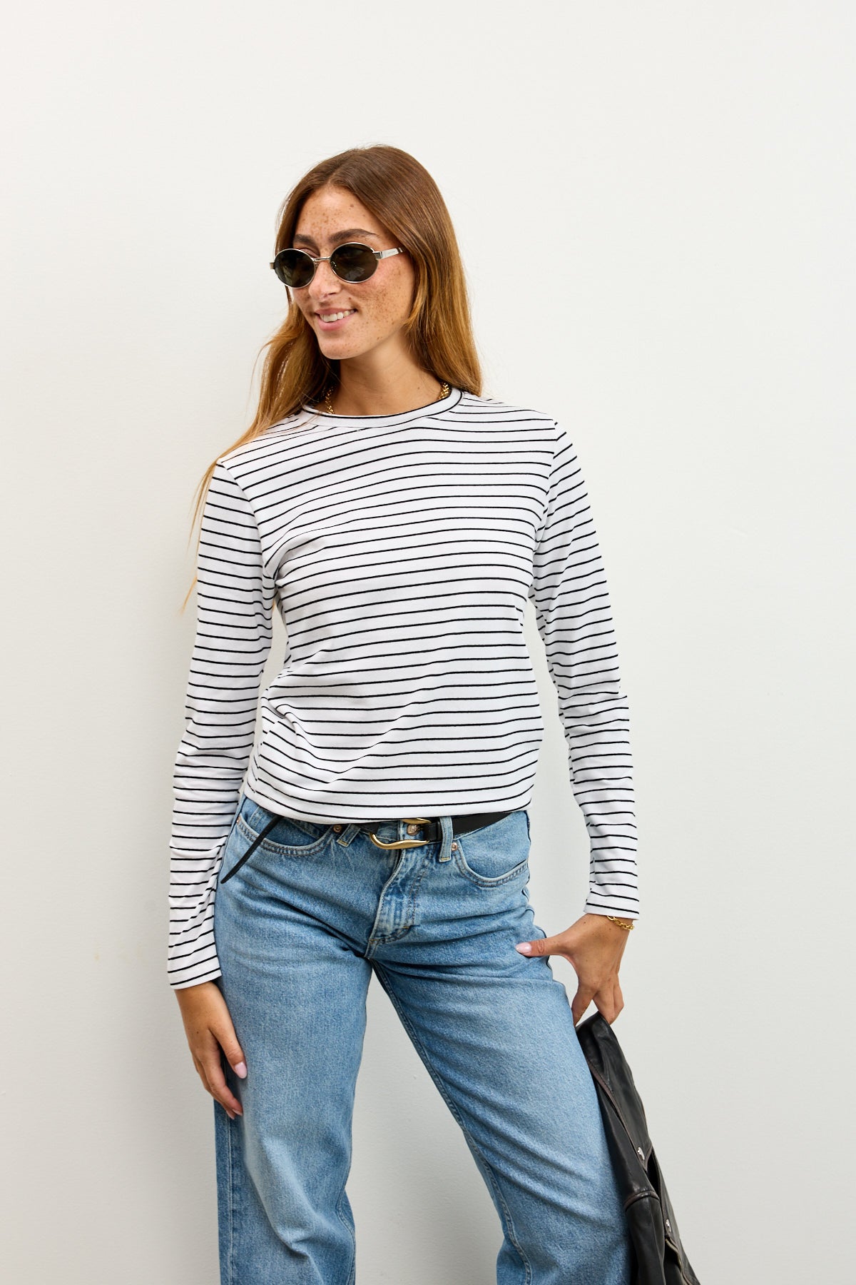חולצת ניקי פסים שחור