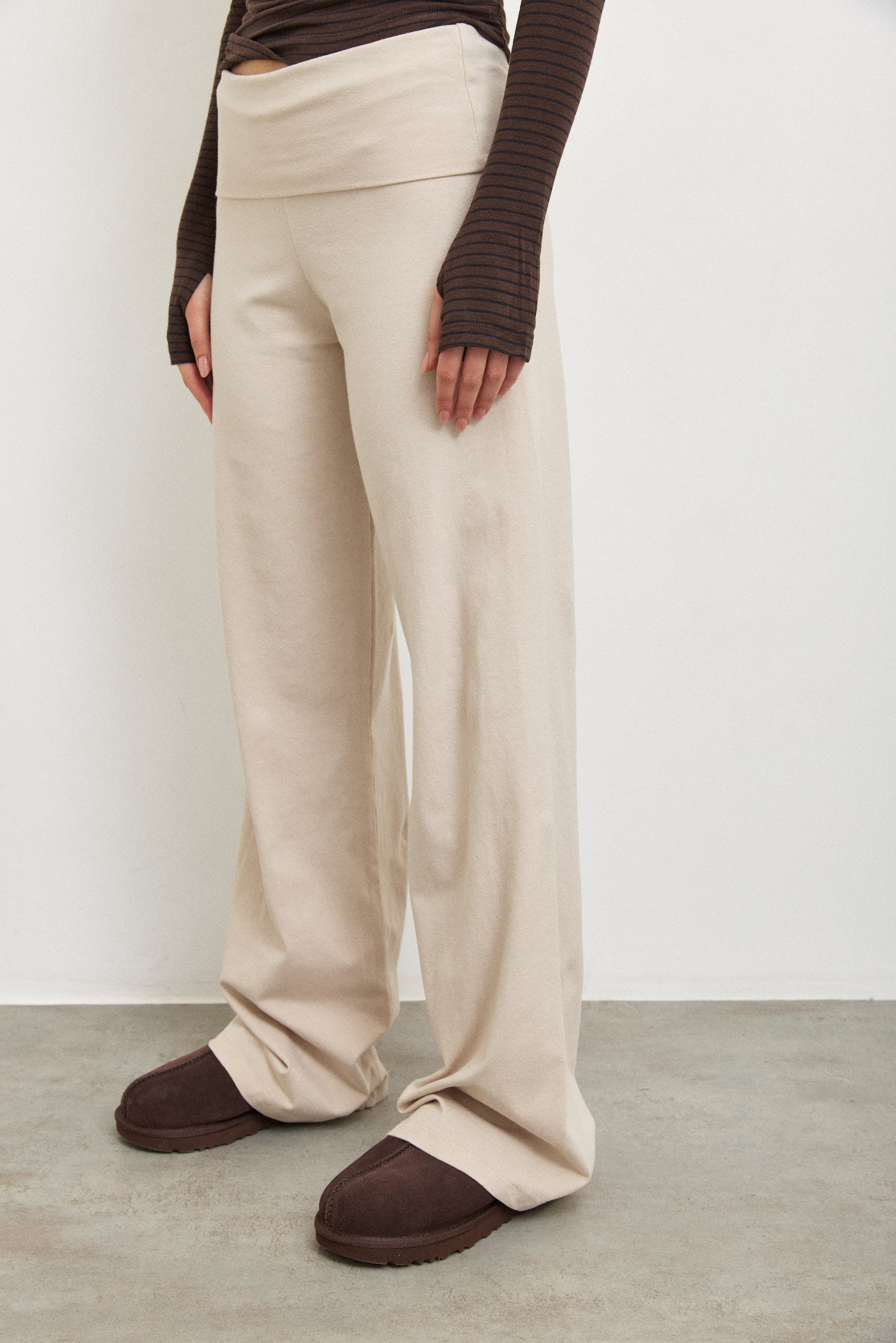 מכנסי ברנדי  בז׳